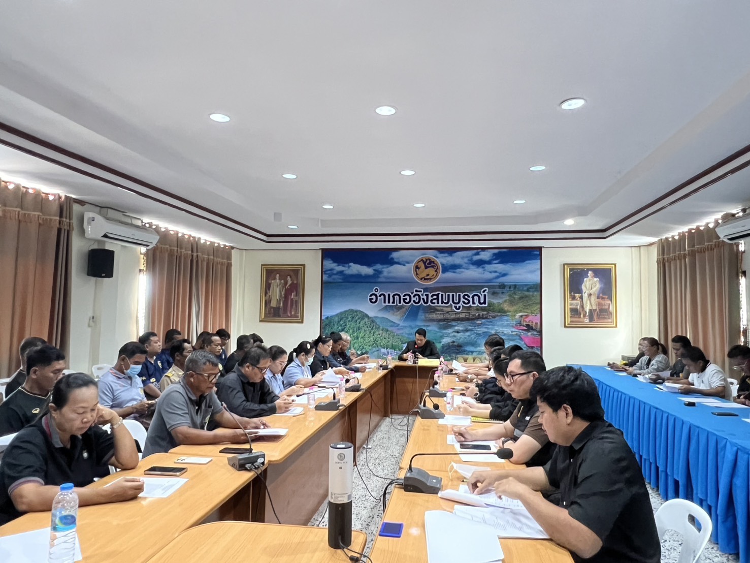 สพอ.วังสมบูรณ์ ร่วมประชุมรับมอบนโยบายป้องกันและแก้ไขปัญหายาเสพติด ตามแผนปฏิบัติการ “รวมพลังรักศรัทธาแก้ปัญหายาเสพติดแบบบูรณาการ”